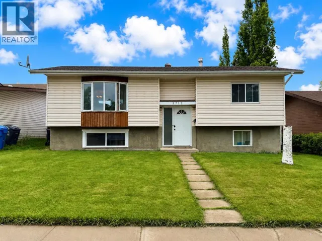 5712 55 Street, Rocky Mountain House, Alberta T4T1J7
