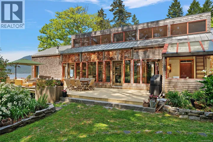 68C McKenzie Cres, Piers Island, British Columbia V8L5Y7