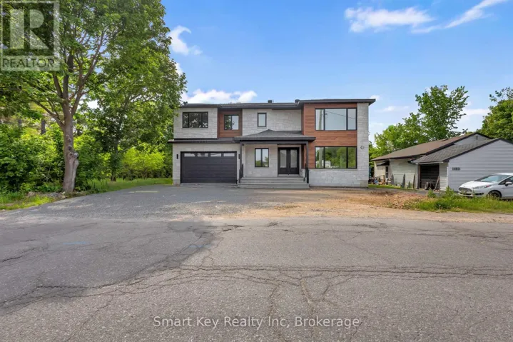 125 BRAE CRESCENT, Ottawa, Ontario K2S1P1