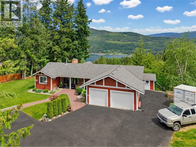 2414 Forest Drive, Blind Bay, British Columbia V0E1H2