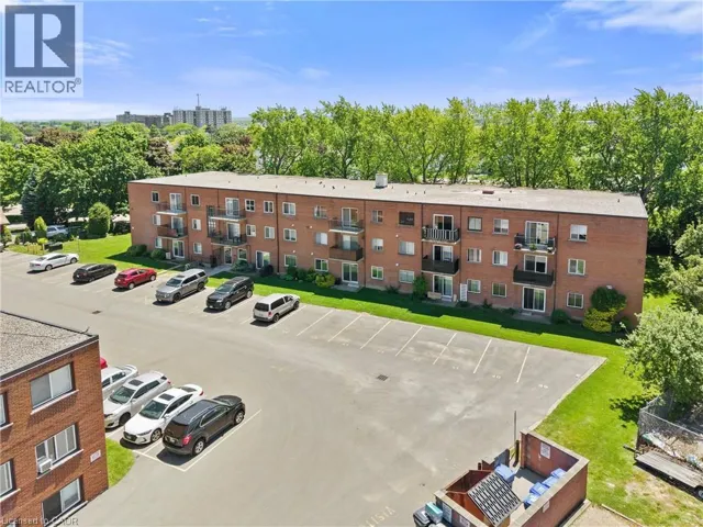 456 CARLTON Street Unit# 37, St. Catharines, Ontario L2M4X1