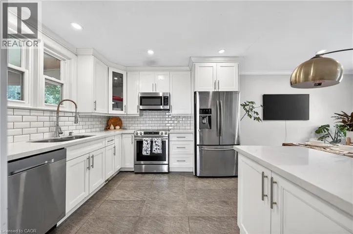 154 BRIDGEPORT Road E, Waterloo, Ontario N2J2K4