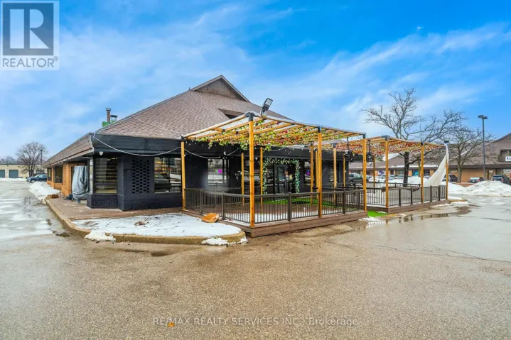 2055 DUNDAS STREET, Mississauga (Dixie), Ontario L4X2W1