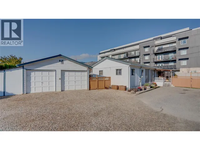 5595 27 Avenue, Vernon, British Columbia V1T7A3