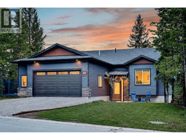 36 Driftwood Place, Elkford, British Columbia V0B1H0