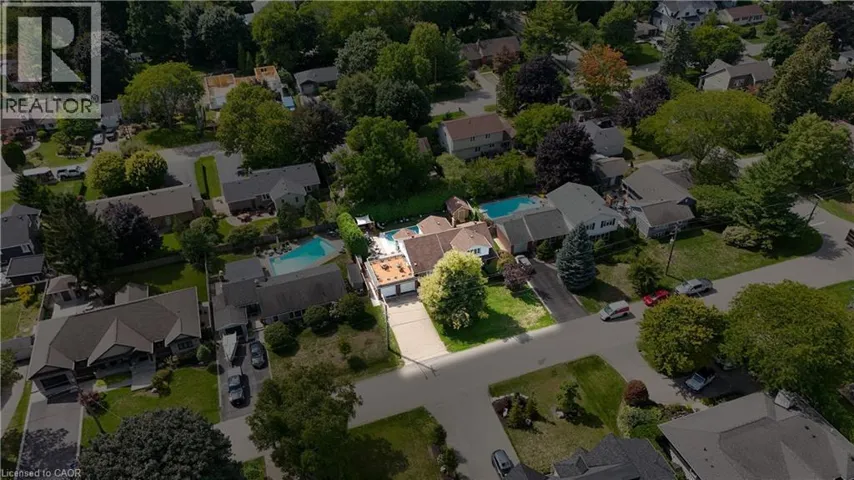 912 BOOTHMAN Avenue, Burlington, Ontario L7T1P4