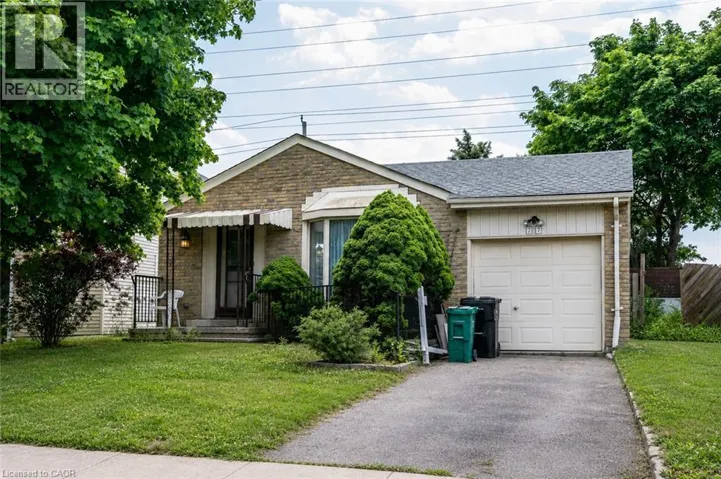 77 ROLLING MEADOWS Drive, Kitchener, Ontario N2N1T4