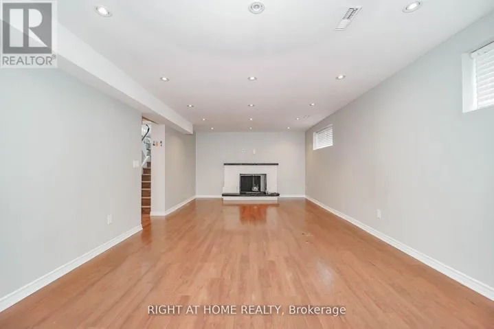 2 IANGROVE TERRACE, Toronto (L'Amoreaux), Ontario M1W2H2