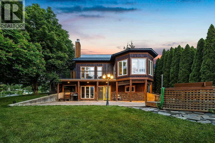 109 2nd Avenue S, Creston, British Columbia V0B1G3