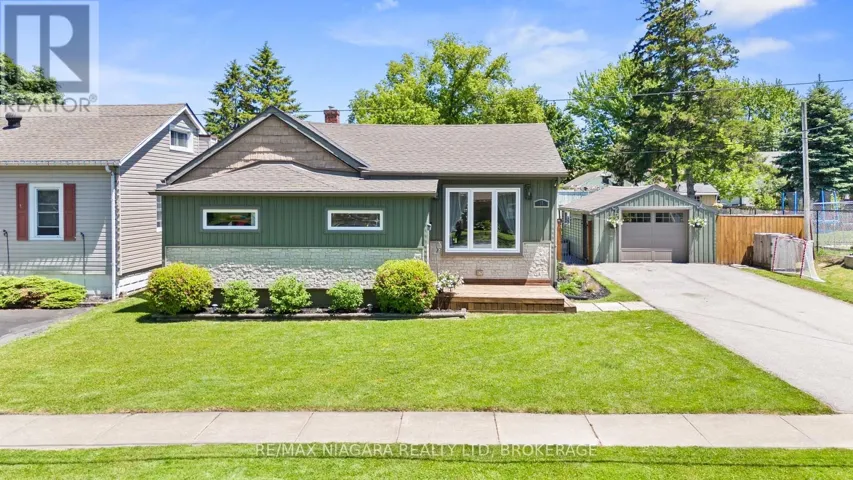 17 HUMBOLDT PARKWAY, Port Colborne (Killaly East), Ontario L3K2H1