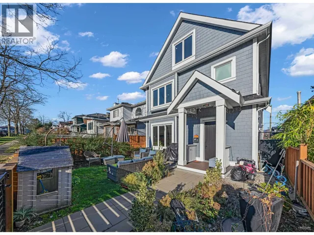 1907 E 40TH AVENUE, Vancouver, British Columbia V5P1J1