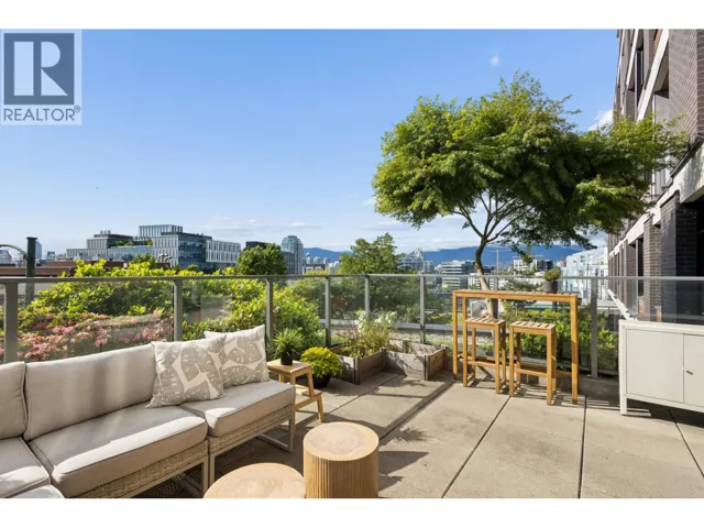 405 210 E 5TH AVENUE, Vancouver, British Columbia V5T0K1