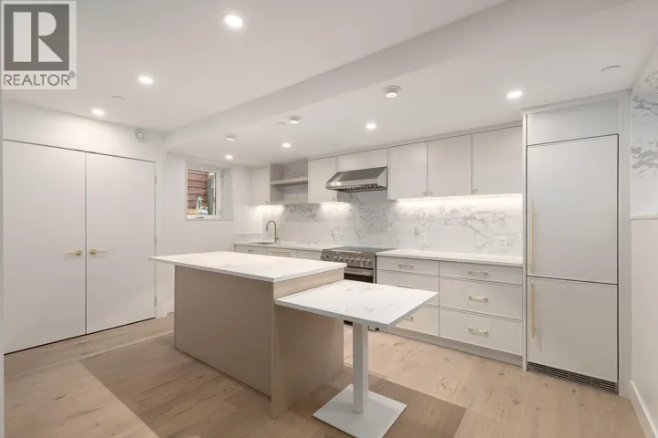 460 E 17TH AVENUE, Vancouver, British Columbia V5V1B1