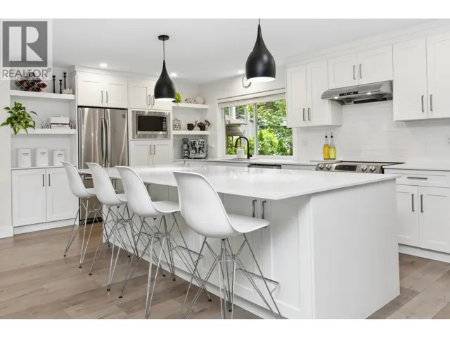 2382 PATRICIA AVENUE, Port Coquitlam, British Columbia V3B2H3