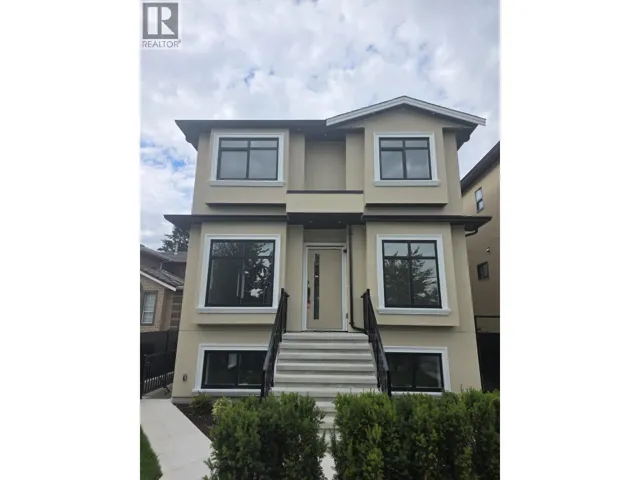 1 6885 AUBREY STREET, Burnaby, British Columbia V5B2E4