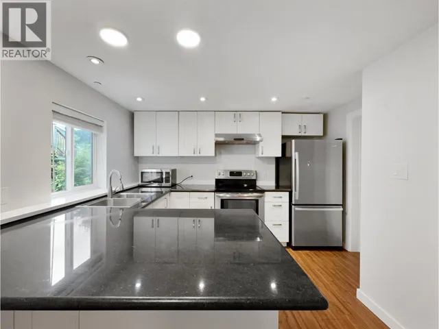 3440 W 26TH AVENUE, Vancouver, British Columbia V6S1N5