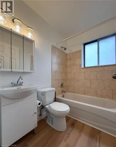 482 MOHAWK Road E Unit# 308, Hamilton, Ontario L8V2J1