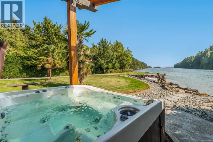 4718/4720 Shell Beach Rd, Ladysmith, British Columbia V9G1L7