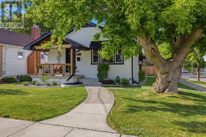8 BRISCOE STREET W, London South (South E), Ontario N6J1L8