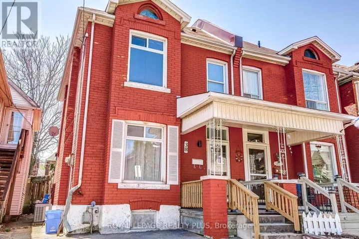 38 ROSEMONT AVENUE, Hamilton (Stipley), Ontario L8L2M3