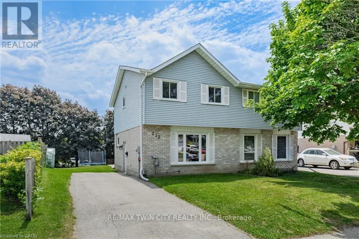 242 THE COUNTRY WAY, Kitchener, Ontario N2E2P9
