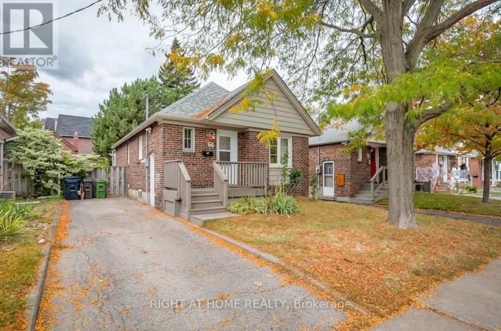 64 ROYAL YORK ROAD, Toronto (Mimico), Ontario M8V2T6