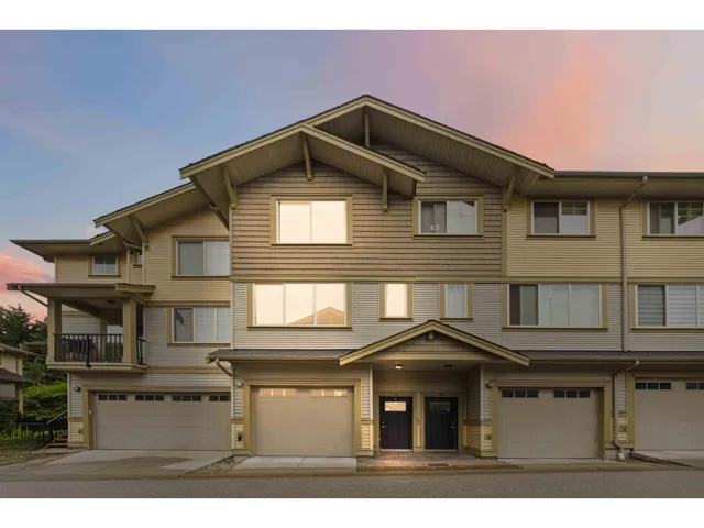 11 9533 130A STREET, Surrey, British Columbia V3V0B8