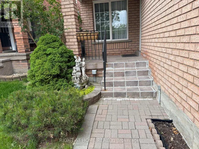 5392 MARBLEWOOD DRIVE, Mississauga (East Credit), Ontario L5V2L9