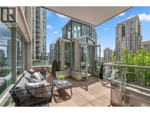901 565 SMITHE STREET, Vancouver, British Columbia V6B0E4