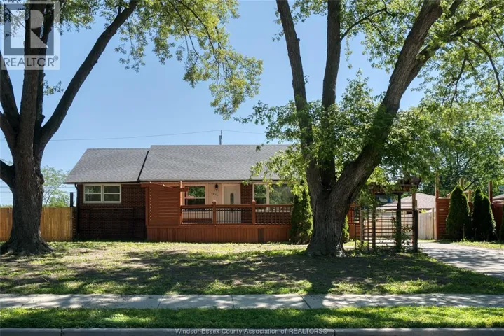 3310 RANKIN AVENUE, Windsor, Ontario N9E3C1