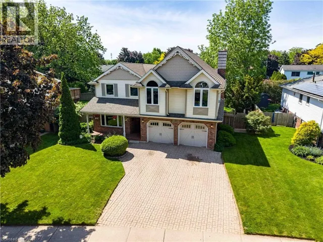 8 CHEVAL Drive, Grimsby, Ontario L3M4P9