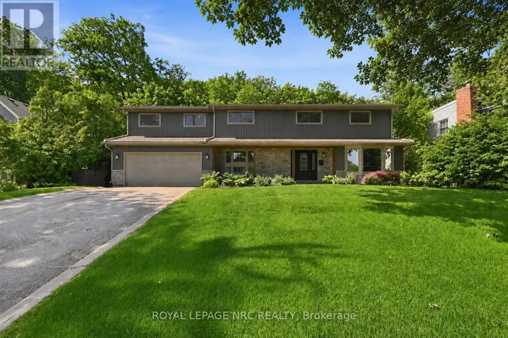 94 DORCHESTER DRIVE, Grimsby (Grimsby East), Ontario L3M1A8