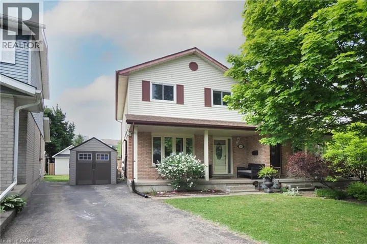 17 RISTAU Crescent, Kitchener, Ontario N2E3A7