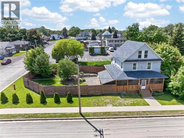 17 Minto Street, Campbellton, New Brunswick E3N2W6