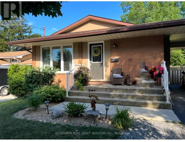 UPPER - 27 BRENLYN COURT, Hamilton (Westcliffe), Ontario L9C4N8