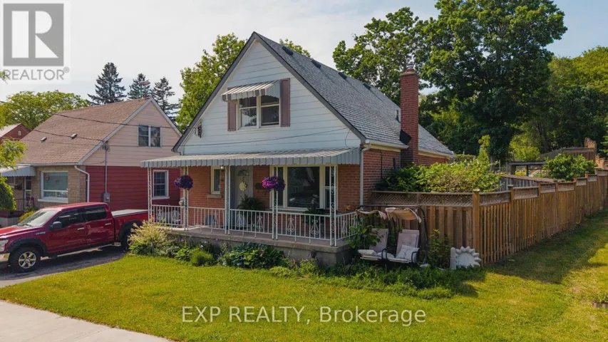61 HILLVIEW STREET, Kitchener, Ontario N2H5P9