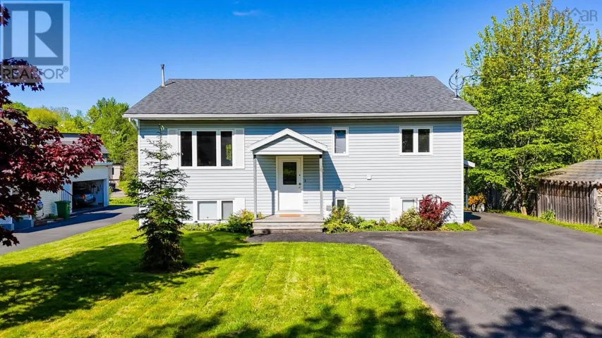 8 Iona Road, Wolfville, Nova Scotia B4P2H1