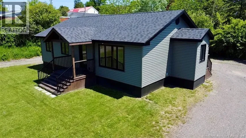 3 Hatt Crescent, St George, New Brunswick E5C3G7
