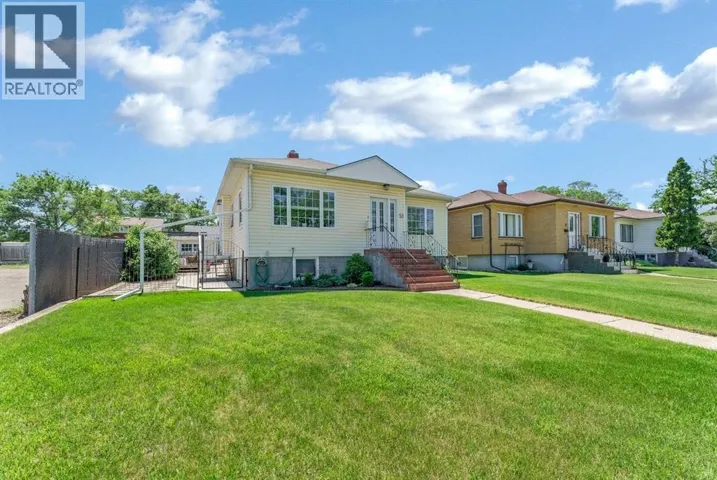 53 3 Street SW, Medicine Hat, Alberta T1A4C4