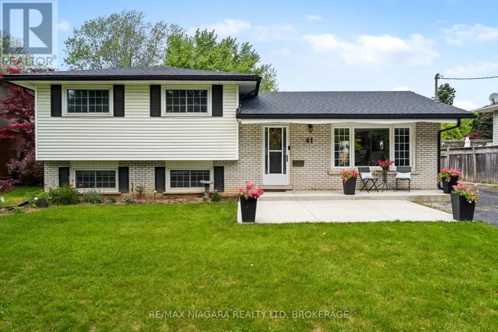 41 OLD COACH ROAD, St. Catharines (Lakeshore), Ontario L2N2P6