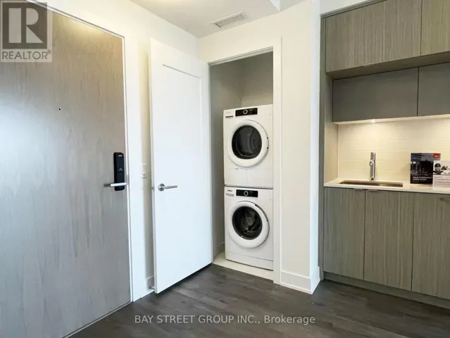 2105 - 575 BLOOR STREET E, Toronto (North St. James Town), Ontario M4W0B2