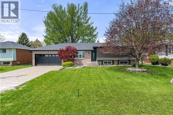 157 FAIRVIEW AVENUE East, Essex, Ontario N8M2R3