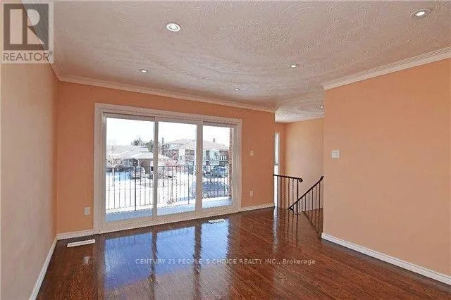 7288 SIGSBEE DRIVE, Mississauga (Malton), Ontario L4T4A2