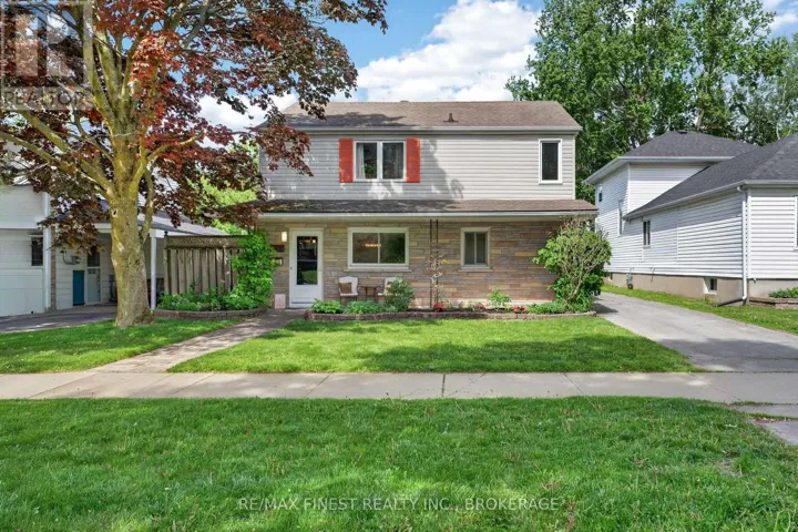 218 KINGSCOURT AVENUE, Kingston (East of Sir John A. Blvd), Ontario K7K4P8