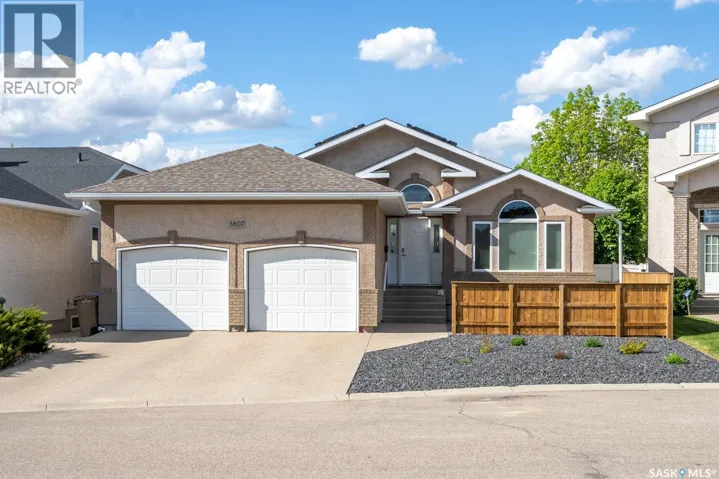 3807 Britannia PLACE E, Regina, Saskatchewan S4V2Z6