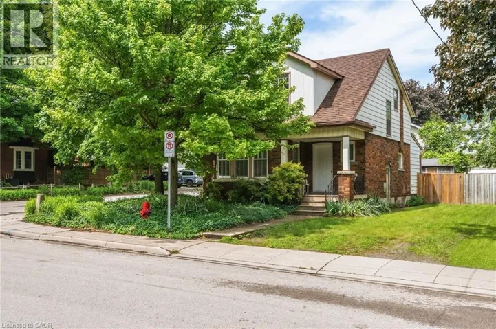 261 MACNAB Street, Dundas, Ontario L9H2K4