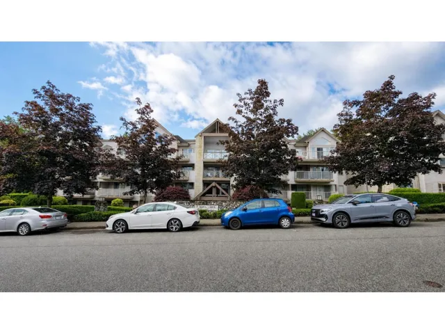 105 33478 ROBERTS AVENUE, Abbotsford, British Columbia V2S8E1