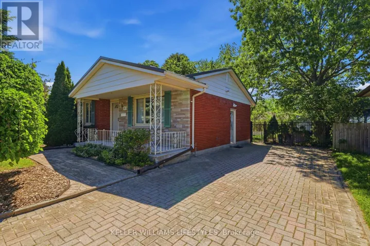 15 HAWKESBURY AVENUE, London East (East D), Ontario N5V2J9