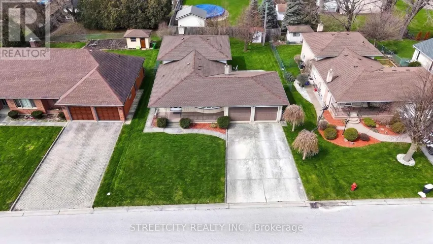 5 MC LARTY DRIVE, St. Thomas, Ontario N5R5J7