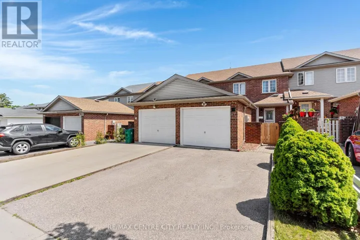67 RALGREEN CRESCENT, Kitchener, Ontario N2M1V1